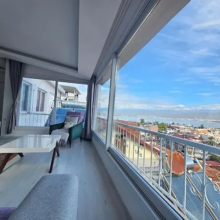 Ferienhaus Sea View In Center